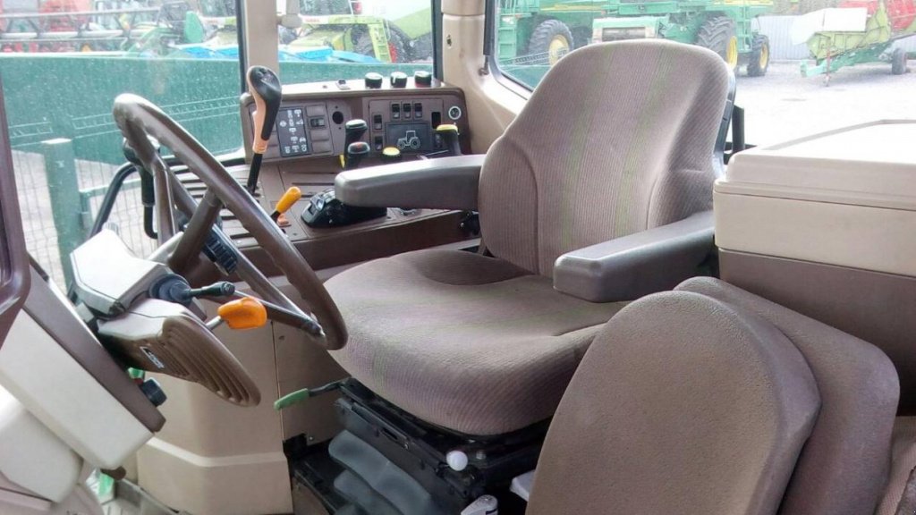 Oldtimer-Traktor des Typs John Deere 6910, Neumaschine in Біла Церква (Bild 9)