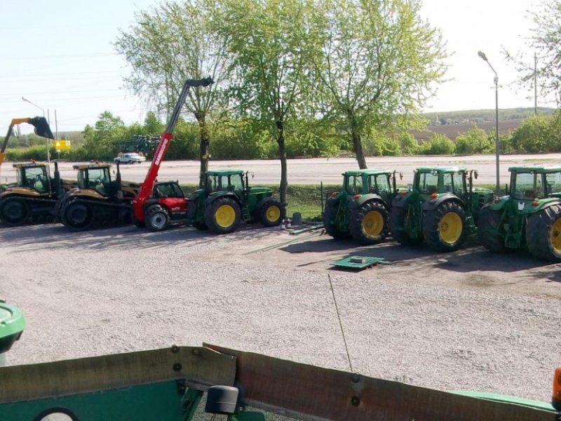 Oldtimer-Traktor des Typs John Deere 6910, Neumaschine in Біла Церква (Bild 1)