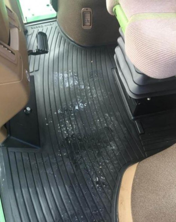 Selbstfahrspritze des Typs John Deere 4830,  in Біла Церква (Bild 4)