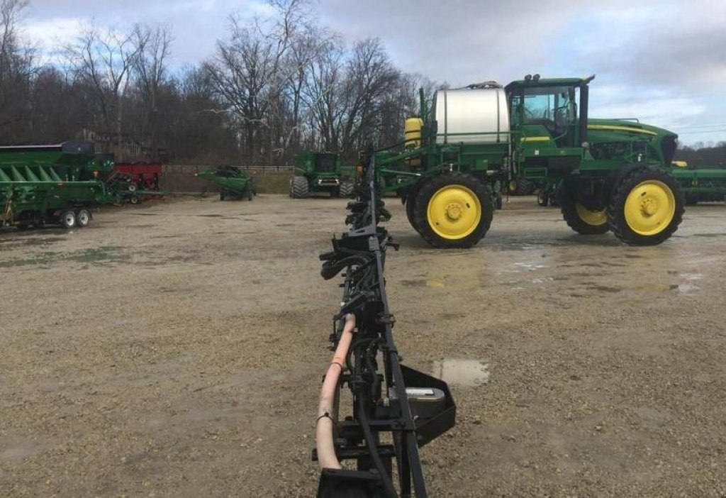 Selbstfahrspritze des Typs John Deere 4830,  in Біла Церква (Bild 2)