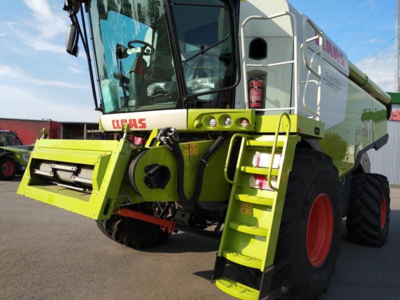 Oldtimer-Mähdrescher des Typs CLAAS Lexion 770, Neumaschine in Київ (Bild 1)