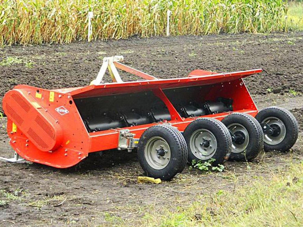 Straßenfräse des Typs Nordsten RM 400,  in Київ (Bild 1)