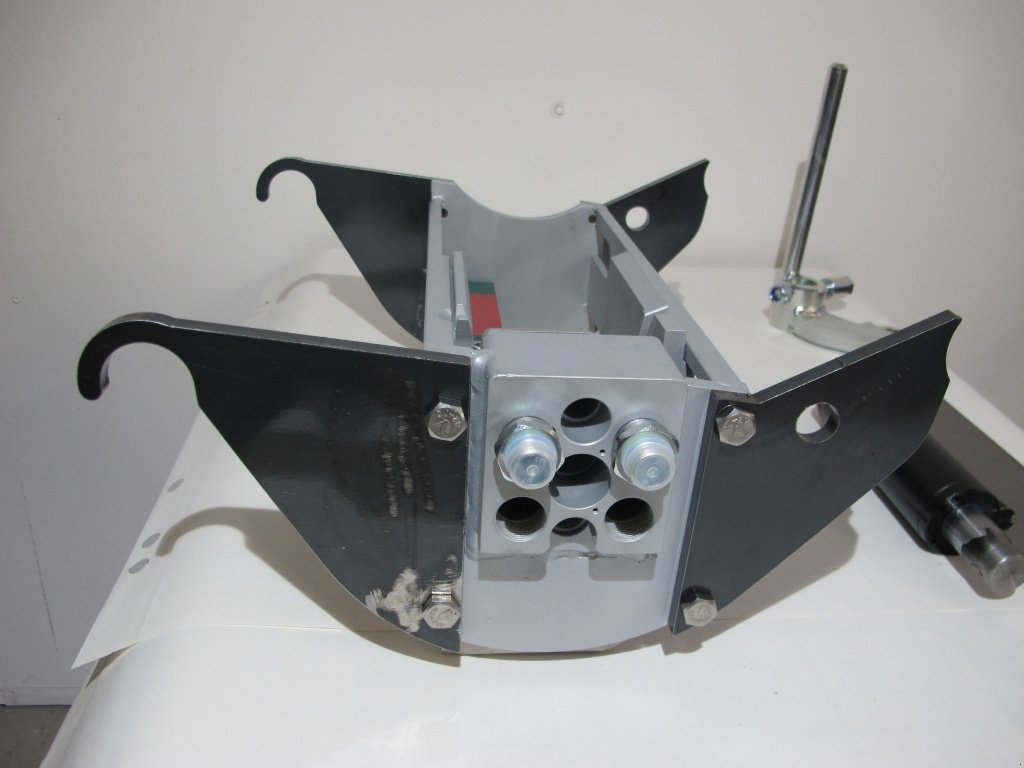 Frontlader des Typs Sonstige Highspeed Oil Coupler, Neumaschine in Seekirchen (Bild 3)