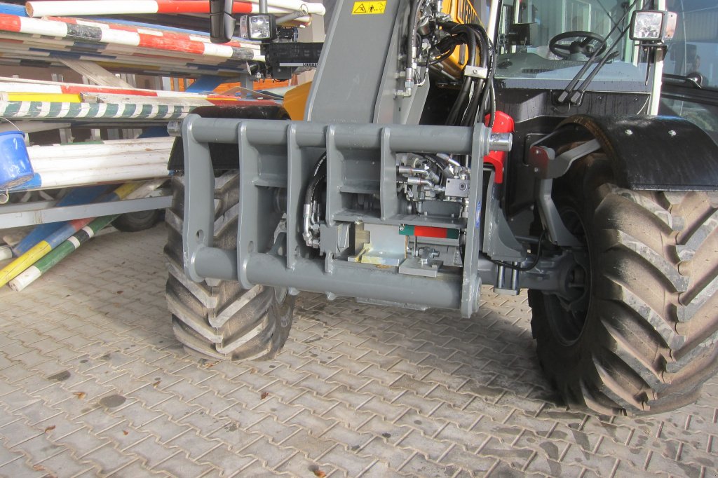 Frontlader des Typs Sonstige Highspeed Oil Coupler, Neumaschine in Seekirchen (Bild 26)