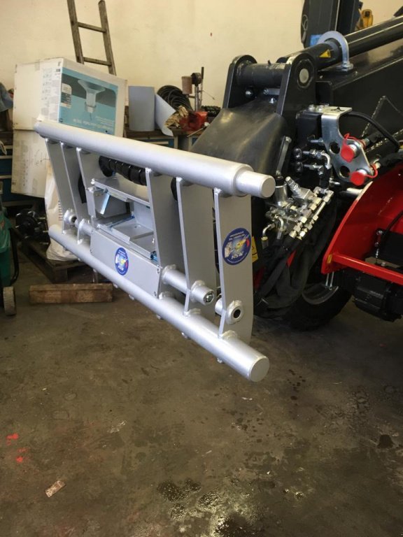 Hoflader des Typs Sonstige HIGHSPEED OIL COUPLER, Neumaschine in Seekirchen (Bild 16)