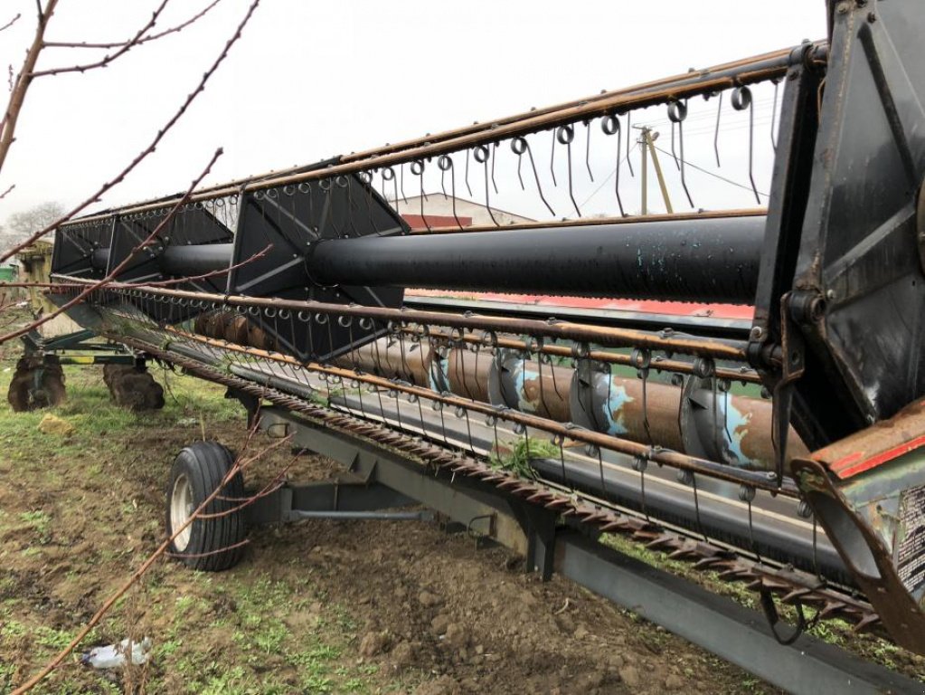 Oldtimer-Mähdrescher des Typs Massey Ferguson 7278 Cerea, Neumaschine in Белгород-Дністровський (Bild 5)