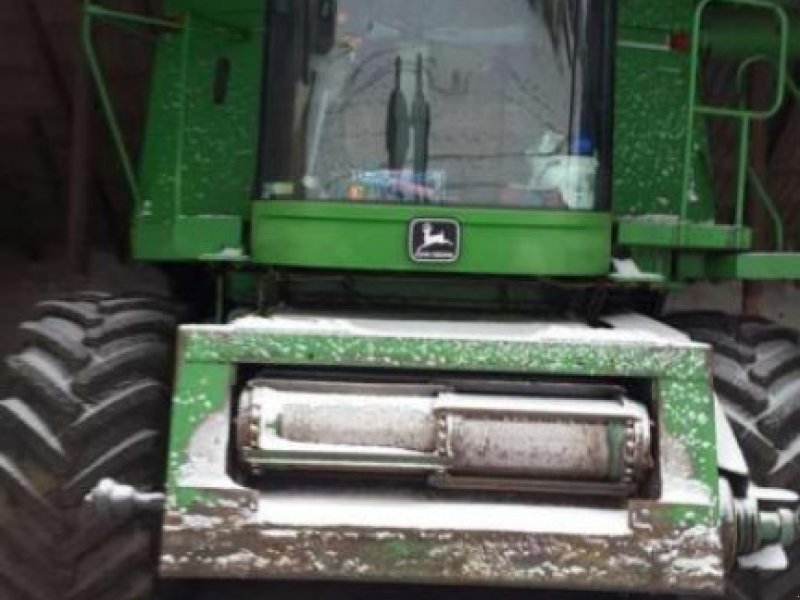 Oldtimer-Mähdrescher des Typs John Deere 9500, Neumaschine in Івано-Франківськ (Bild 1)