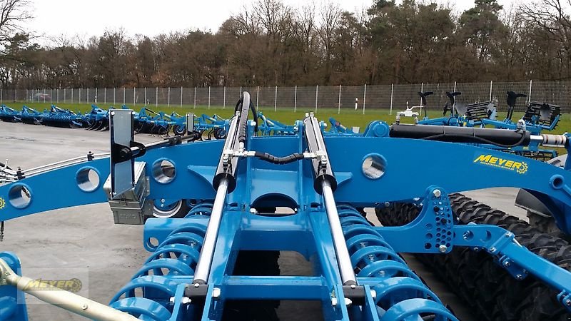 Kurzscheibenegge des Typs Meyer Agrartechnik KSE 6000 FR, Neumaschine in Andervenne (Bild 15)