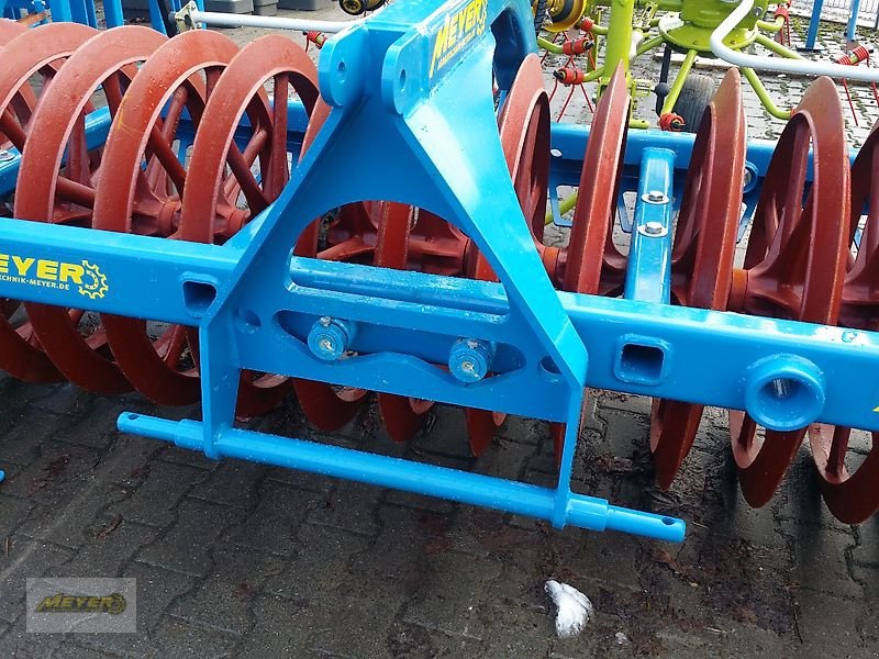 Packer & Walze des Typs WM Meyer LFP 16/4, Neumaschine in Andervenne (Bild 3)