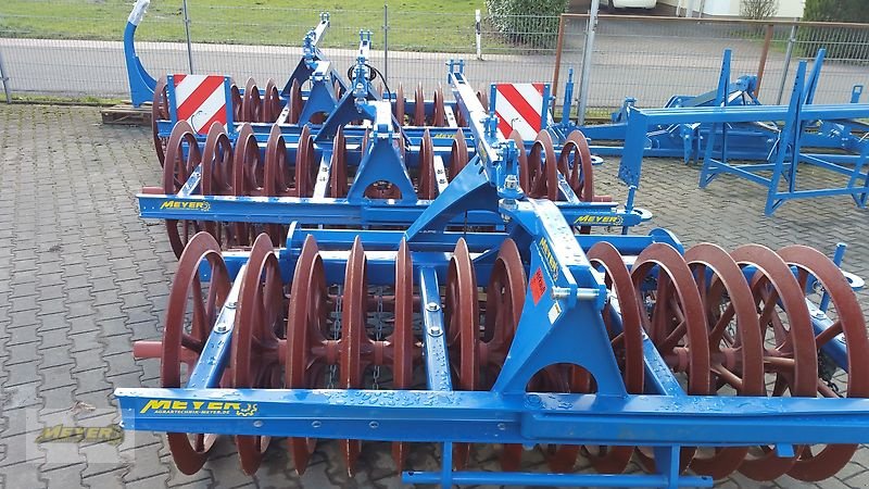 Packer & Walze des Typs Meyer Agrartechnik WP 13/4 N, Neumaschine in Andervenne (Bild 2)