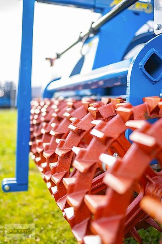 Packer & Walze des Typs Meyer Agrartechnik WP 16/4 N, Neumaschine in Andervenne (Bild 11)