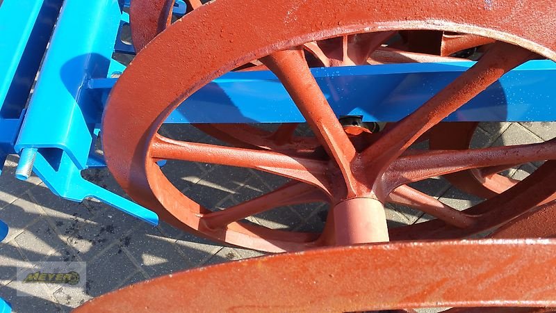 Packer & Walze des Typs Meyer Agrartechnik DWP17, Neumaschine in Andervenne (Bild 13)