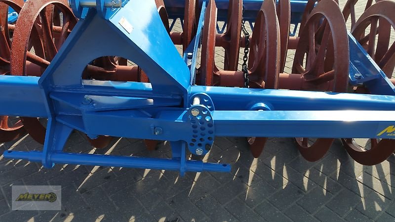 Packer & Walze des Typs Meyer Agrartechnik DWP 18, Neumaschine in Andervenne (Bild 10)
