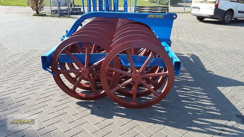 Packer & Walze des Typs WM Meyer DWP 18, Neumaschine in Andervenne (Bild 1)