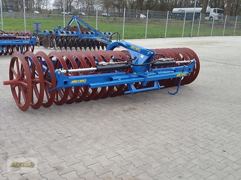 Packer & Walze des Typs Meyer Agrartechnik WP 20/4 Hy, Neumaschine in Andervenne (Bild 1)