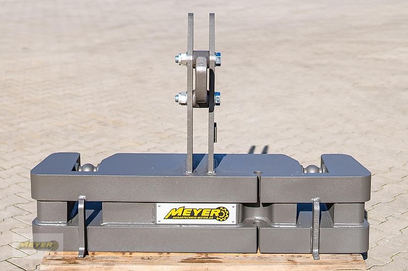 Sonstiges Traktorzubehör des Typs Meyer Agrartechnik KB 80 Frontgewicht, Neumaschine in Andervenne (Bild 4)