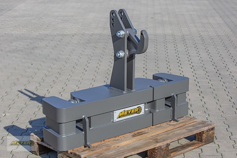 Sonstiges Traktorzubehör des Typs Meyer Agrartechnik KB 80 Frontgewicht, Neumaschine in Andervenne (Bild 1)