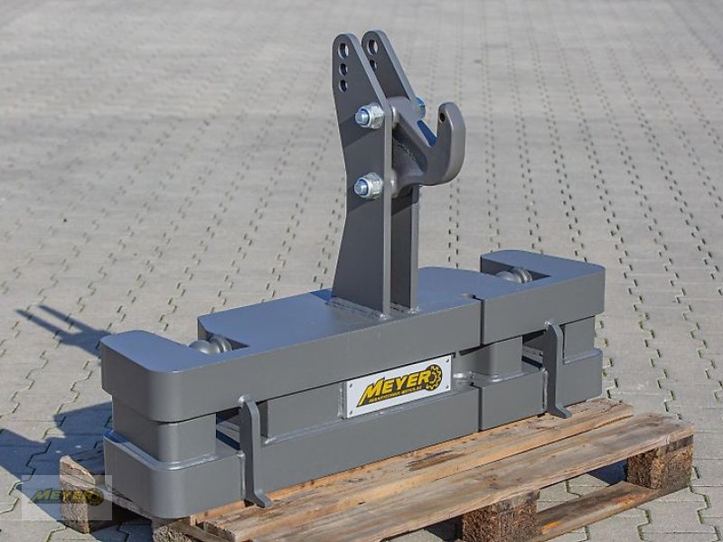 Sonstiges Traktorzubehör des Typs Meyer Agrartechnik KB 80 Frontgewicht, Neumaschine in Andervenne (Bild 1)