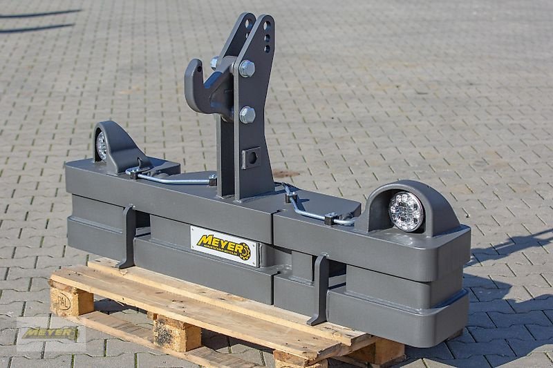 Sonstiges Traktorzubehör des Typs Meyer Agrartechnik KB 105 Frontgewicht ohne Beleuchtung, Neumaschine in Andervenne (Bild 4)