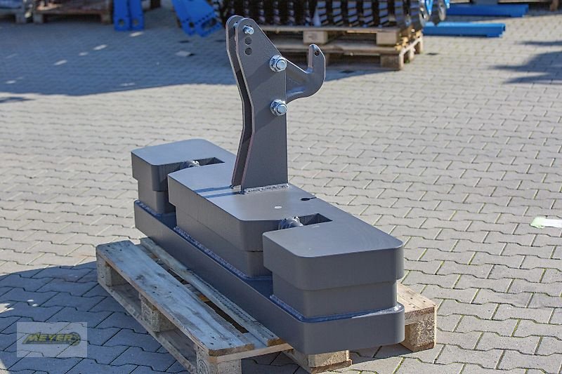 Frontgewicht des Typs Meyer Agrartechnik KB 120 Frontgewicht, Neumaschine in Andervenne (Bild 9)