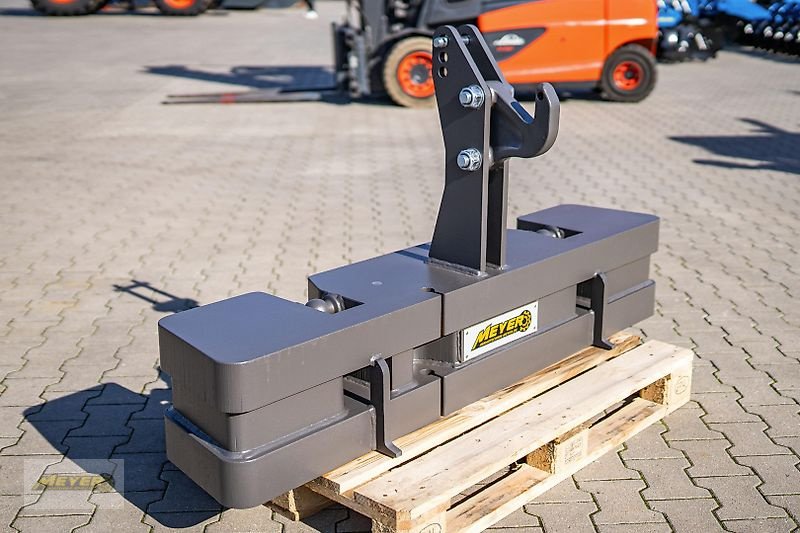 Frontgewicht des Typs Meyer Agrartechnik KB 120 Frontgewicht, Neumaschine in Andervenne (Bild 1)