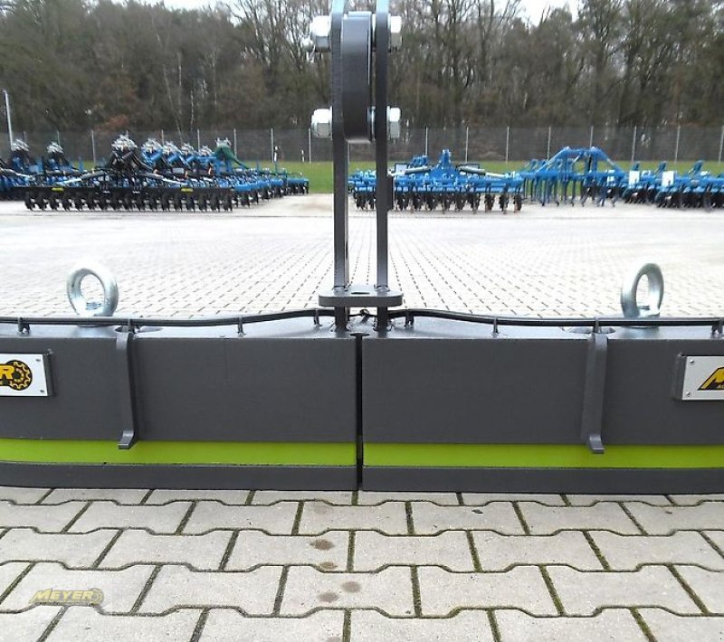 Sonstiges Traktorzubehör des Typs Meyer Agrartechnik UF 800 ZG Frontgewicht, Neumaschine in Andervenne (Bild 11)