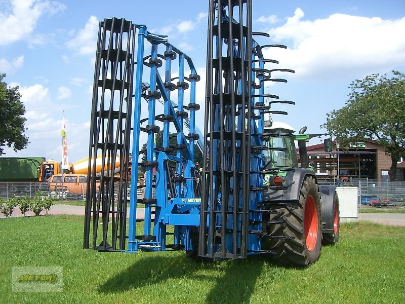 Grubber des Typs WM Meyer GF 7502, Neumaschine in Andervenne (Bild 4)