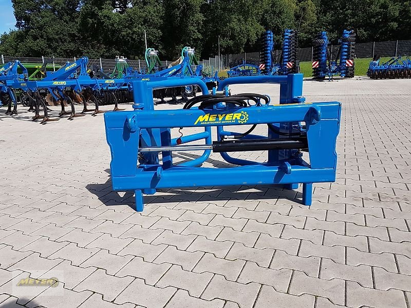 Frontladerzubehör des Typs Meyer Agrartechnik MCH, Neumaschine in Andervenne (Bild 1)