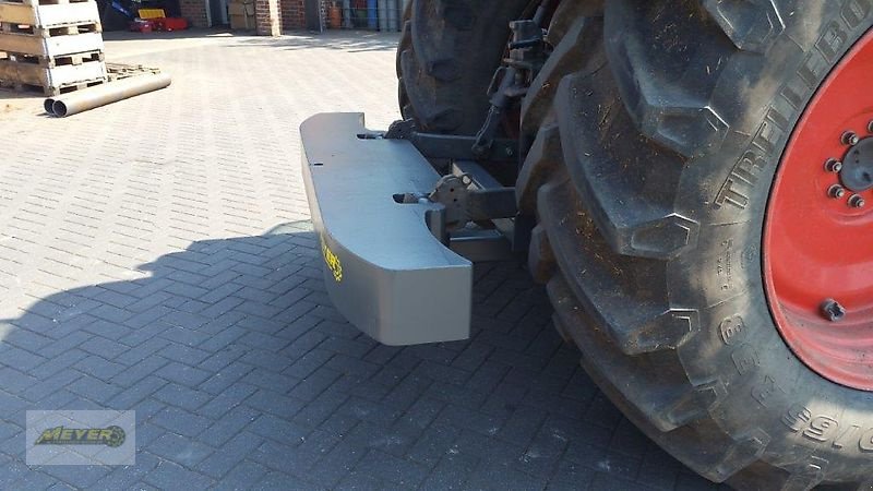 Frontgewicht des Typs WM Meyer HG 1000 Heckgewicht, Neumaschine in Andervenne (Bild 2)