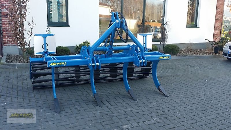 Tiefenlockerer des Typs WM Meyer Untergrundhaken UH4, Neumaschine in Andervenne (Bild 2)