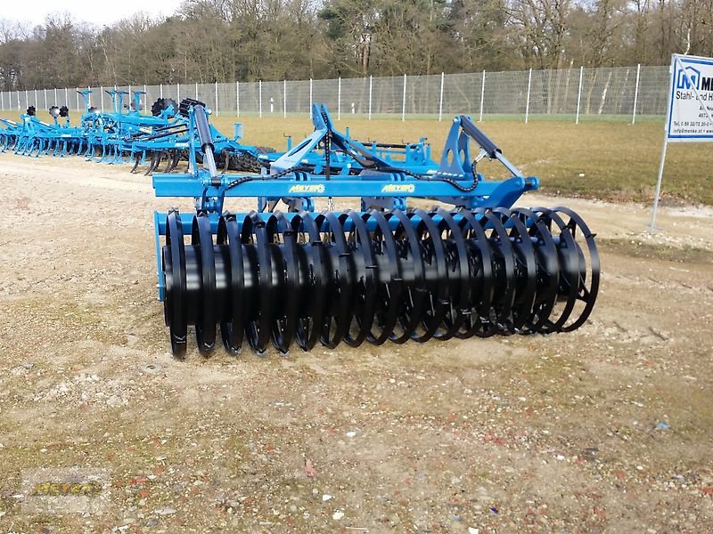 Tiefenlockerer des Typs Meyer Agrartechnik Untergrundhaken UH4 Maxi, Neumaschine in Andervenne (Bild 4)