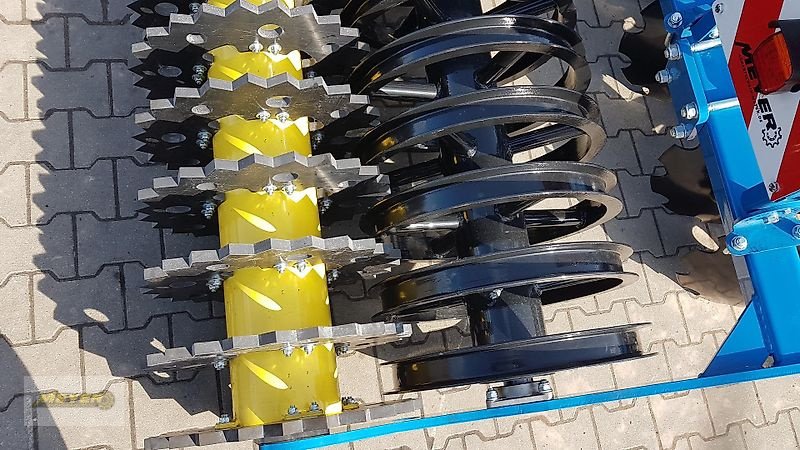 Tiefenlockerer des Typs Meyer Agrartechnik SZ 3000 XXL Sauzahn, Neumaschine in Andervenne (Bild 18)
