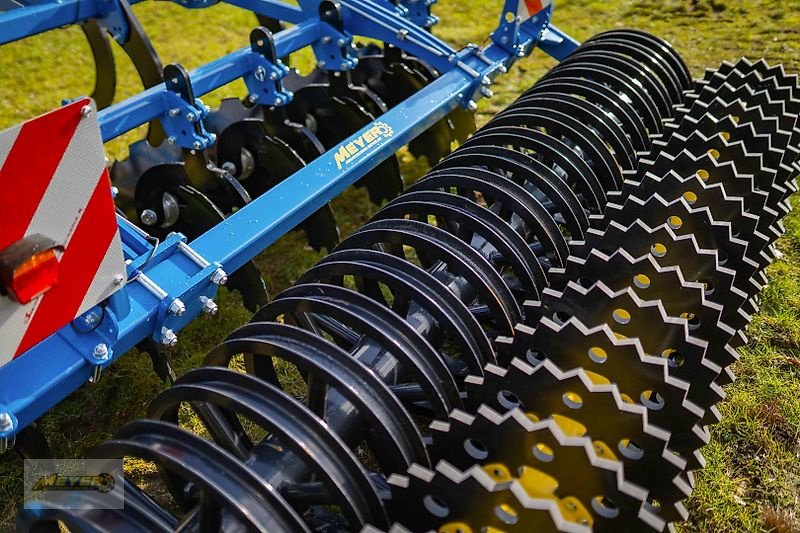 Tiefenlockerer des Typs Meyer Agrartechnik SZ 3000, Neumaschine in Andervenne (Bild 4)