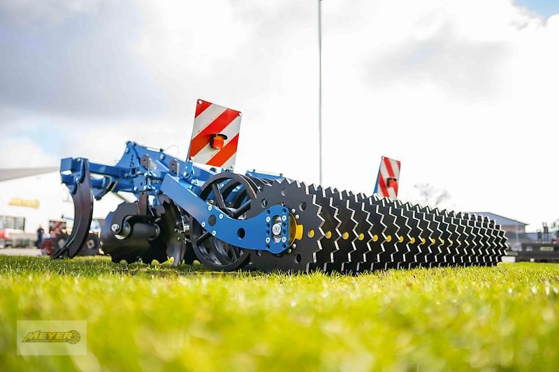 Tiefenlockerer des Typs Meyer Agrartechnik SZ 3000, Neumaschine in Andervenne (Bild 5)