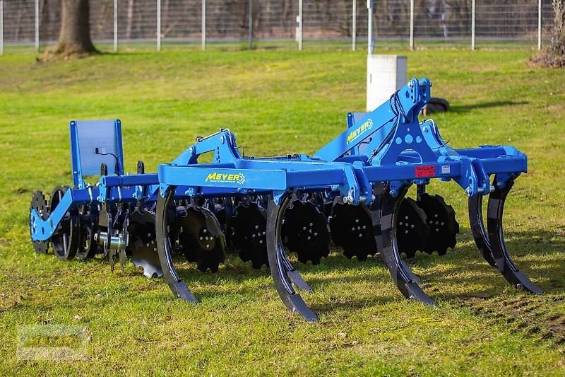 Tiefenlockerer des Typs Meyer Agrartechnik SZ 3000, Neumaschine in Andervenne (Bild 1)