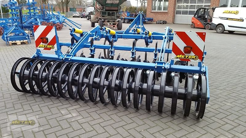 Tiefenlockerer des Typs Meyer Agrartechnik SZ 3000, Neumaschine in Andervenne (Bild 14)