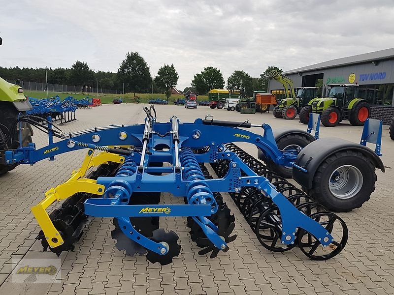 Kurzscheibenegge des Typs Meyer Agrartechnik KSE 6000 F Doppel U-Walze, Neumaschine in Andervenne (Bild 12)