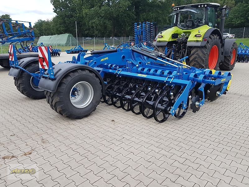 Kurzscheibenegge des Typs Meyer Agrartechnik KSE 6000 F Doppel U-Walze, Neumaschine in Andervenne (Bild 24)