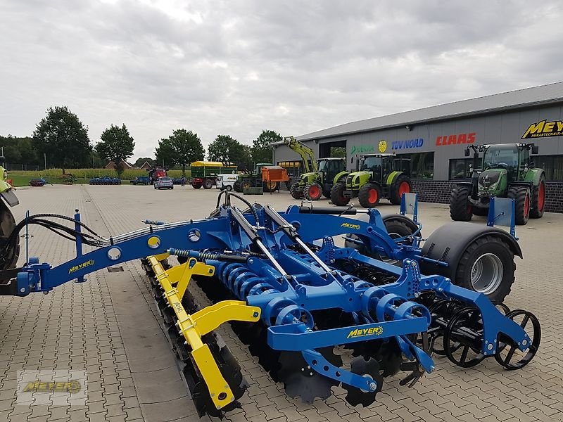 Kurzscheibenegge des Typs Meyer Agrartechnik KSE 6000 F Doppel U-Walze, Neumaschine in Andervenne (Bild 14)