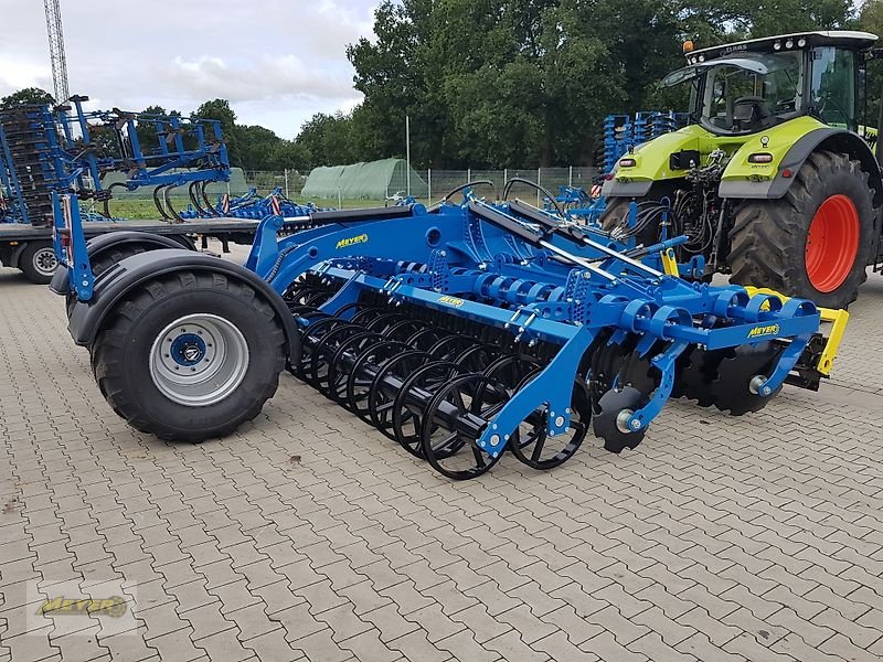 Kurzscheibenegge des Typs Meyer Agrartechnik KSE 6000 F Doppel U-Walze, Neumaschine in Andervenne (Bild 17)