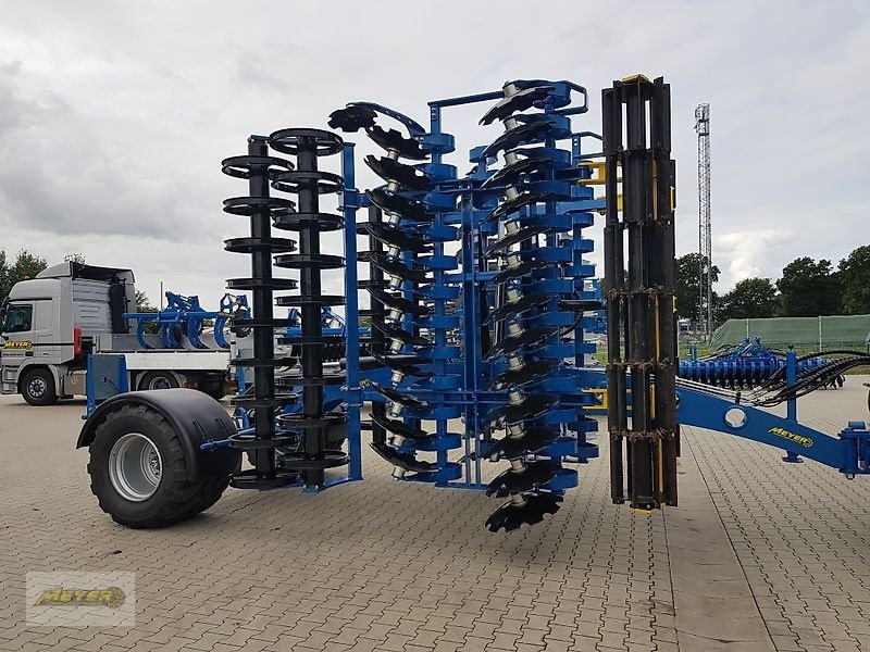 Kurzscheibenegge des Typs Meyer Agrartechnik KSE 6000 F Doppel U-Walze, Neumaschine in Andervenne (Bild 13)