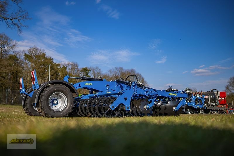 Kurzscheibenegge des Typs Meyer Agrartechnik KSE 6000 F Doppel U-Walze, Neumaschine in Andervenne (Bild 3)