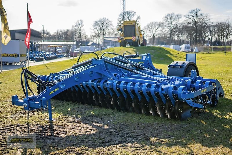 Kurzscheibenegge des Typs Meyer Agrartechnik KSE 6000 F Doppel U-Walze, Neumaschine in Andervenne (Bild 9)
