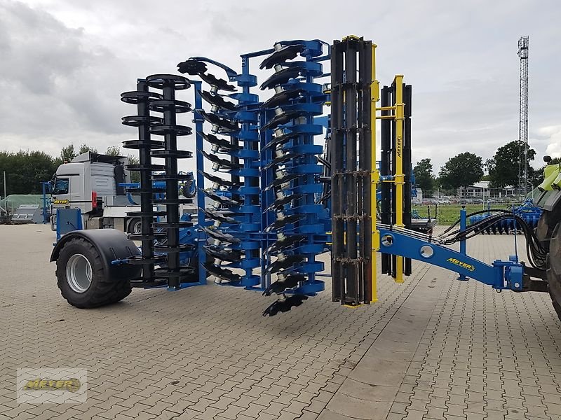 Kurzscheibenegge des Typs WM Meyer KSE 6000 F Doppel U-Walze, Neumaschine in Andervenne (Bild 7)