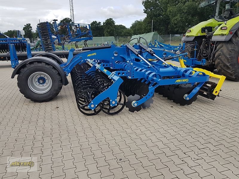 Kurzscheibenegge des Typs WM Meyer KSE 6000 F Doppel U-Walze, Neumaschine in Andervenne (Bild 18)