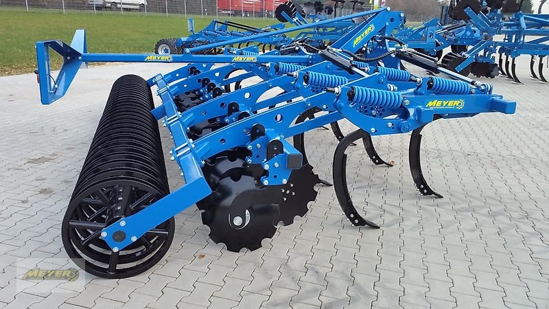 Tiefenlockerer des Typs WM Meyer SZ 5000 Sauzahn, Neumaschine in Andervenne (Bild 2)