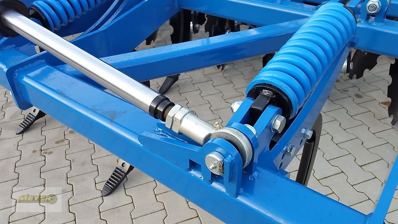 Tiefenlockerer des Typs WM Meyer SZ 5000 Sauzahn, Neumaschine in Andervenne (Bild 11)