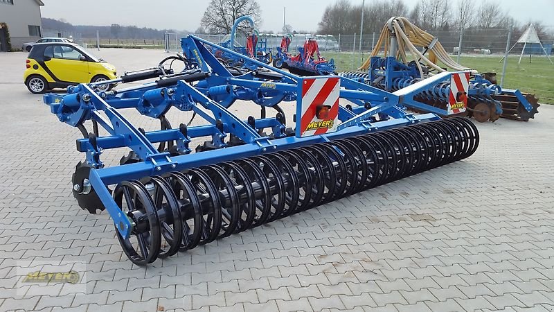 Tiefenlockerer des Typs WM Meyer SZ 5000 Sauzahn, Neumaschine in Andervenne (Bild 7)