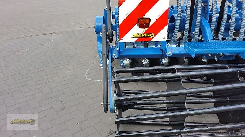 Kurzscheibenegge des Typs Meyer Agrartechnik KSE 3000, Neumaschine in Andervenne (Bild 19)