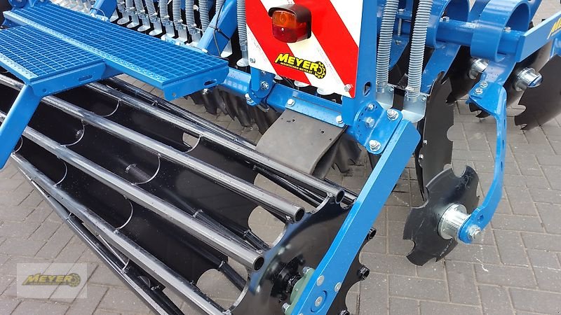 Kurzscheibenegge des Typs Meyer Agrartechnik KSE 3000, Neumaschine in Andervenne (Bild 21)